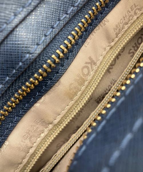 MICHAEL KORS（マイケル・コース）MICHAEL KORS (マイケル・コース) ショルダーバッグ ネイビーの古着・服飾アイテム