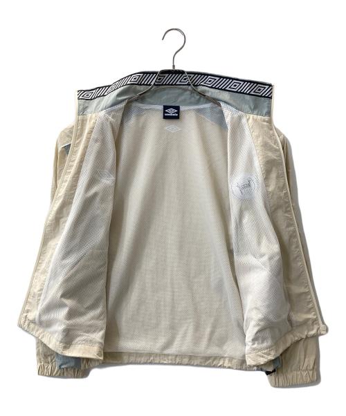 FREAK'S STORE（フリークスストア）FREAK'S STORE (フリークスストア) UMBRO (アンブロ) ナイロンジャケット ベージュ サイズ:ONESIZEの古着・服飾アイテム