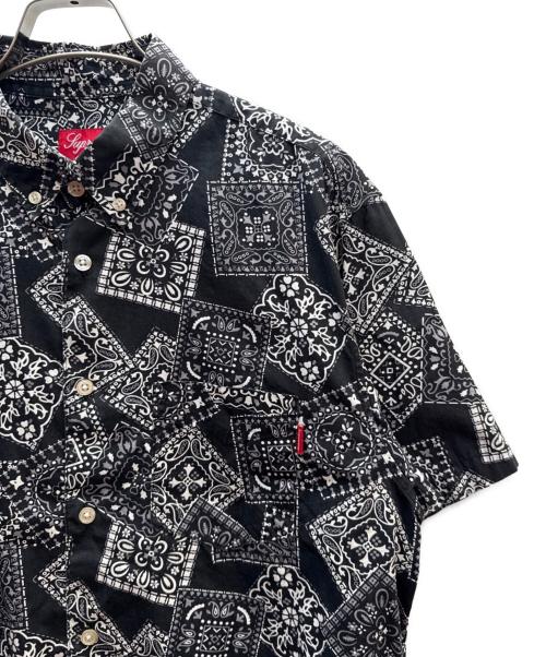 SUPREME（シュプリーム）SUPREME (シュプリーム) 半袖シャツ ブラック×ホワイト サイズ:Мの古着・服飾アイテム