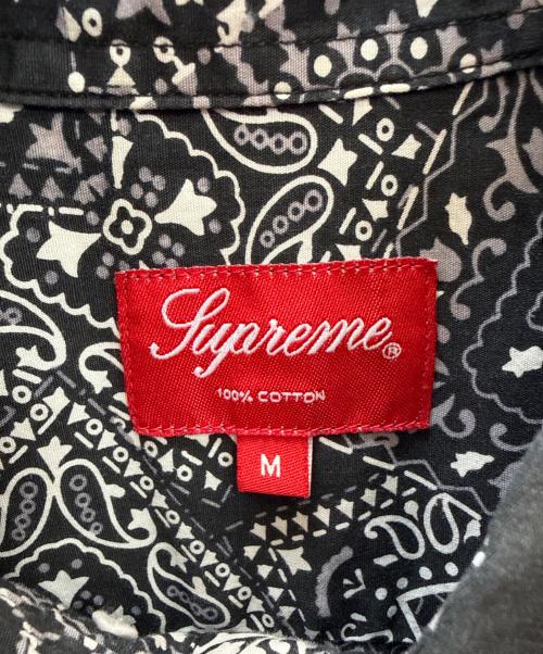 SUPREME（シュプリーム）SUPREME (シュプリーム) 半袖シャツ ブラック×ホワイト サイズ:Мの古着・服飾アイテム