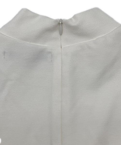 UN3D.（アンスリード）UN3D. (アンスリード) ハイネックカットトップ ホワイト サイズ:38の古着・服飾アイテム