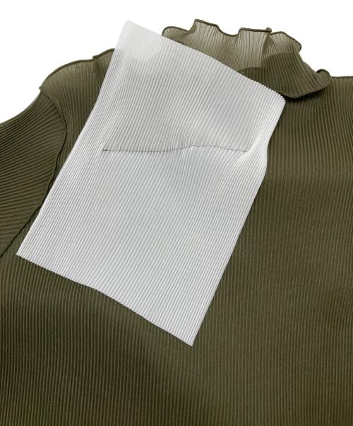 kotohayokozawa（コトハヨコザワ）kotohayokozawa (コトハヨコザワ) ギャザーカットソー グリーン×ブラック サイズ:不明の古着・服飾アイテム