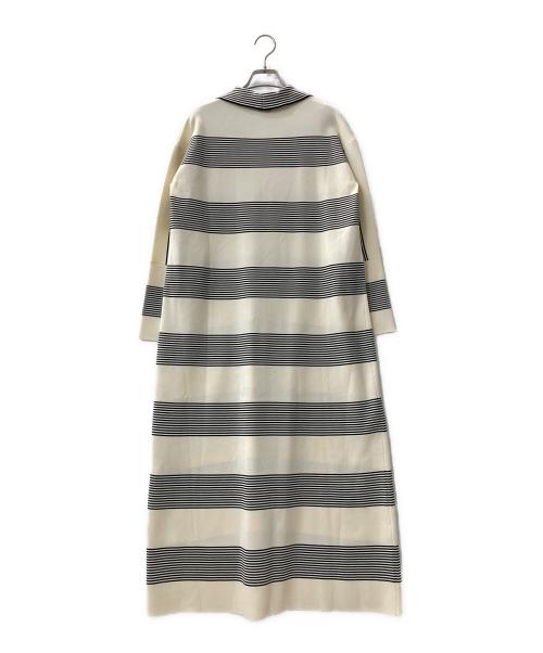 DES PRES（デ プレ）DES PRES (デ プレ) レーヨンポリエステルプレーティング Vネックワンピース アイボリー×ブラック サイズ:36の古着・服飾アイテム