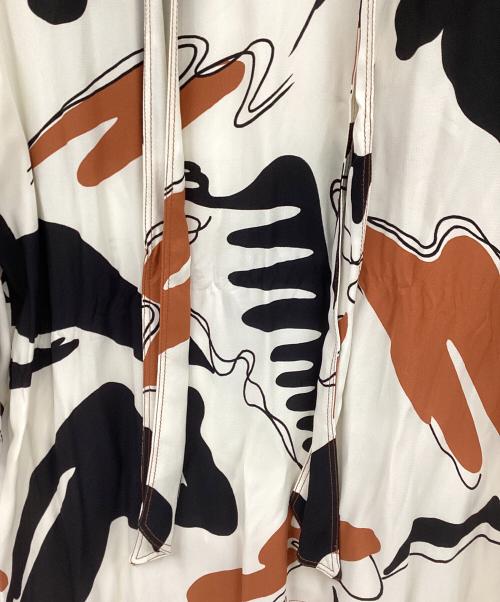 ZARA（ザラ）ZARA (ザラ) ワンピース ホワイト サイズ:M～Ｌ 未使用品の古着・服飾アイテム