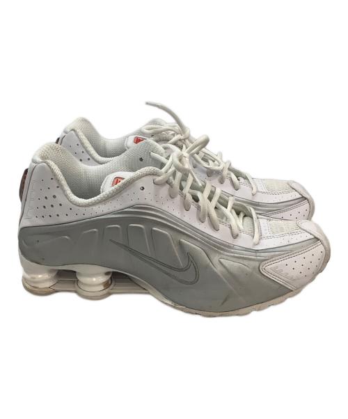 NIKE（ナイキ）NIKE (ナイキ) ローカットスニーカー ホワイト×シルバー サイズ: 26.5cmの古着・服飾アイテム