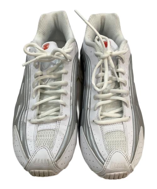 NIKE（ナイキ）NIKE (ナイキ) ローカットスニーカー ホワイト×シルバー サイズ: 26.5cmの古着・服飾アイテム