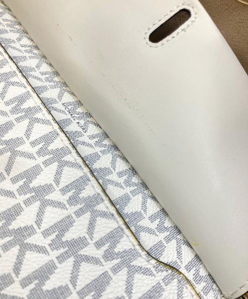 MICHAEL KORS（マイケル・コース）MICHAEL KORS (マイケルコース) チェーンショルダーバッグ ホワイト×ネイビーの古着・服飾アイテム