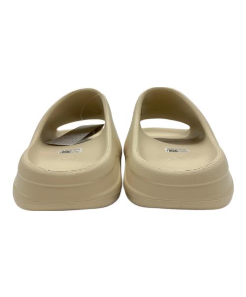 adidas（アディダス）adidas (アディダス) サンダル ベージュ サイズ:275の古着・服飾アイテム