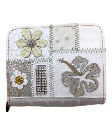 未使用品☆MICHELANGELOミケランジェロ☆ 刺繍ビーズ装飾 三つ折り財布 1028014340416025_01_7668w.jpeg