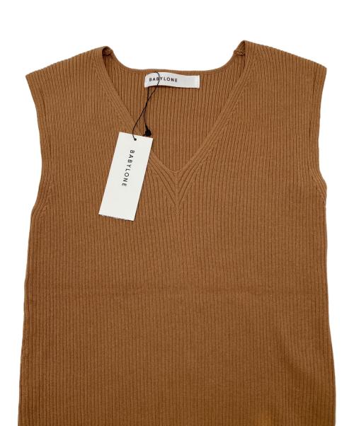 BABYLONE（バビロン）BABYLONE (バビロン) 薄手ニット ブラウン サイズ:38 未使用品の古着・服飾アイテム