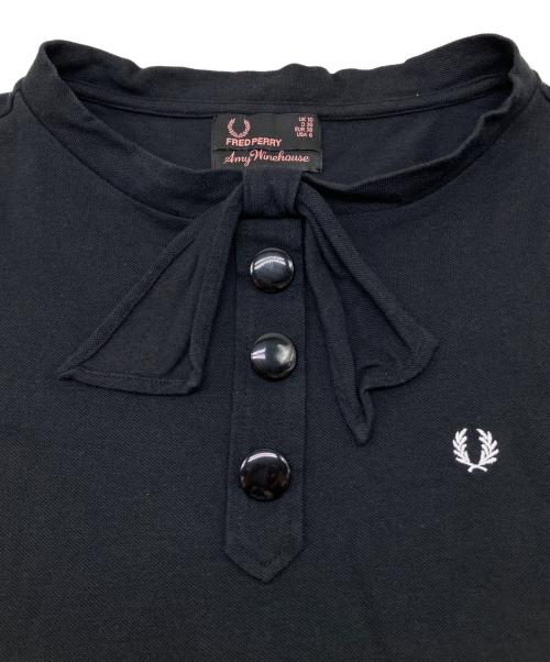 FRED PERRY（フレッドペリー）FRED PERRY (フレッドペリー) AMY WINEHOUSE (アイミー・ワインハウス) 半袖カットソー ブラック サイズ:USA/6の古着・服飾アイテム