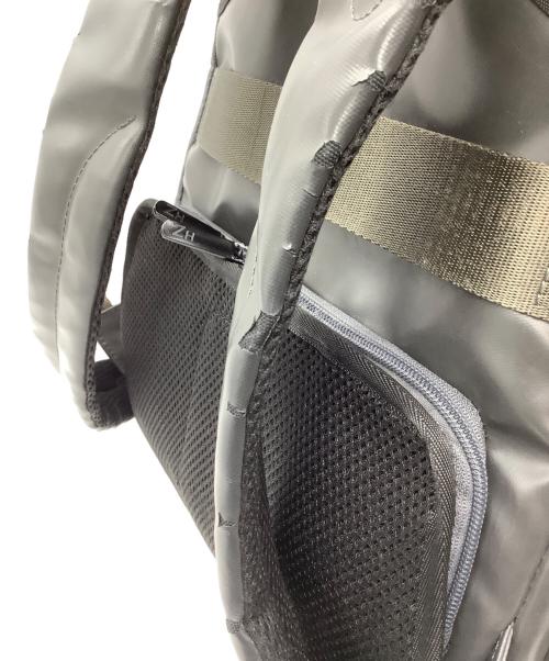 ZERO HALLIBURTON（ゼロ ハリバートン）ZERO HALLIBURTON (ゼロ ハリバートン) リュック グレーの古着・服飾アイテム