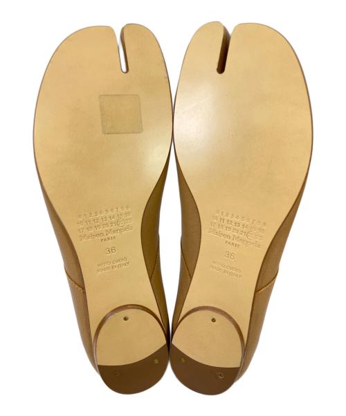 Maison Margiela（メゾンマルジェラ）Maison Margiela (メゾンマルジェラ) タビバレリーナフラットシューズ ベージュ サイズ:36の古着・服飾アイテム