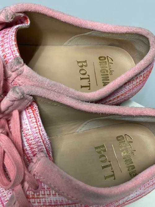 BoTT（ボット）BoTT (ボット) CLARKS (クラークス) ワラビー / レザーシューズ ピンク サイズ:US9.5Mの古着・服飾アイテム