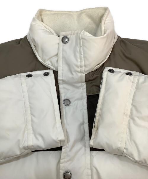 BURBERRY BLACK LABEL（バーバリーブラックレーベル）BURBERRY BLACK LABEL (バーバリーブラックレーベル) ダウンジャケット ホワイト×ブラウン サイズ:Lの古着・服飾アイテム