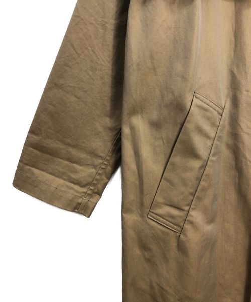 universal tissu（ユニバーサルティシュ）universal tissu (ユニバーサルティシュ) コート ベージュ サイズ:１の古着・服飾アイテム