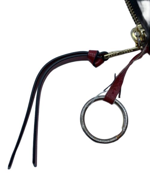 MARC JACOBS（マークジェイコブス）MARC JACOBS (マークジェイコブズ) パス・コインケース ブラック×レッドの古着・服飾アイテム