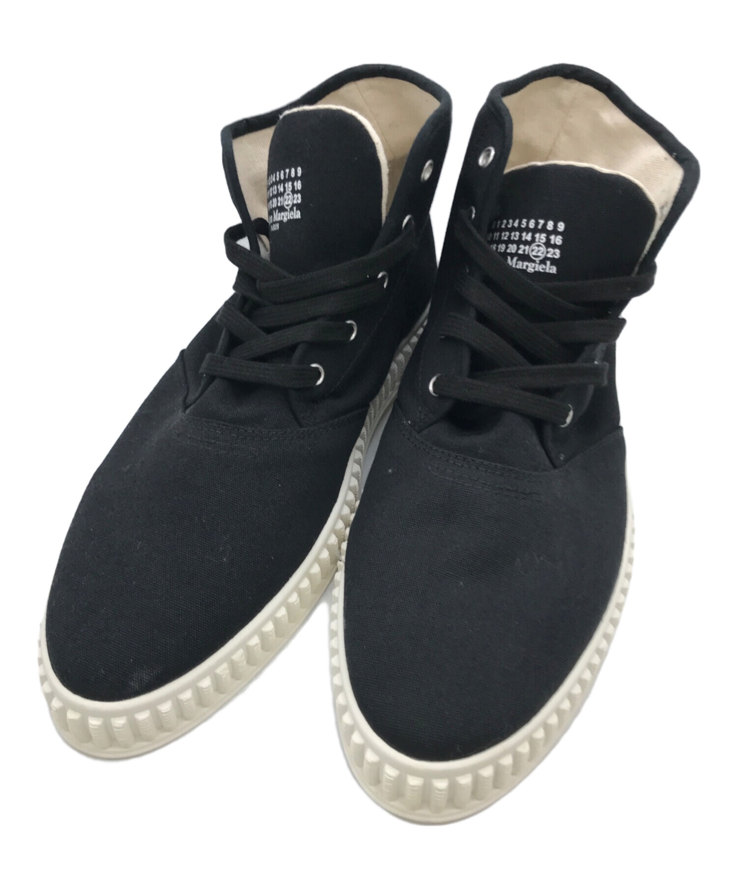マルジェラ x  コラボ ハイカット スニーカー 完売品レア メゾン マルジェラ×リーボックの完売コラボ再び。今度は“タビ”の