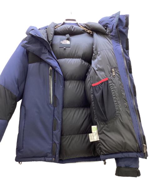 THE NORTH FACE（ザ ノース フェイス）THE NORTH FACE (ザ ノース フェイス) BALTRO LIGHT JACKET ブラック×ブルー サイズ:Mの古着・服飾アイテム