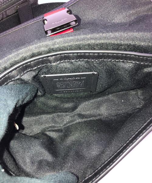 COACH（コーチ）COACH (コーチ) ダブルベルトバッグ ブラックの古着・服飾アイテム