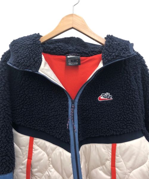 NIKE（ナイキ）NIKE (ナイキ) ボアフリース キルティングジャケット ネイビー×アイボリー サイズ:Mの古着・服飾アイテム