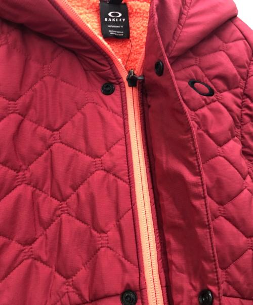 OAKLEY（オークリー）OAKLEY (オークリー) 中綿ジャケット レッド サイズ:XL 未使用品の古着・服飾アイテム