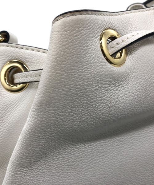 MICHAEL KORS（マイケル・コース）MICHAEL KORS (マイケルコース) ショルダーバッグ ホワイト×ブラックの古着・服飾アイテム