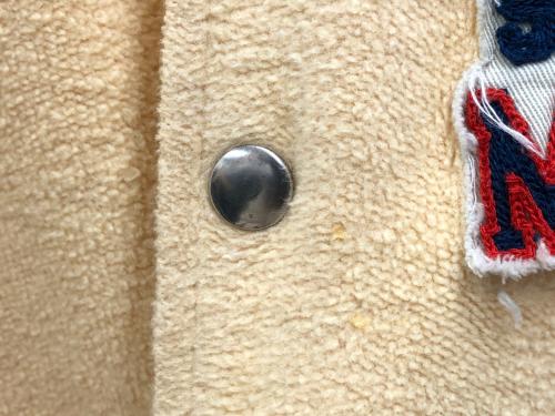 cheswick（チェスウィック）cheswick (チェスウィック) スタジャン ベージュ サイズ:Ｍの古着・服飾アイテム