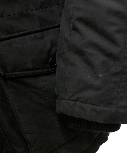 GUESS（ゲス）GUESS (ゲス) ダウンジャケット ブラック サイズ:Mの古着・服飾アイテム