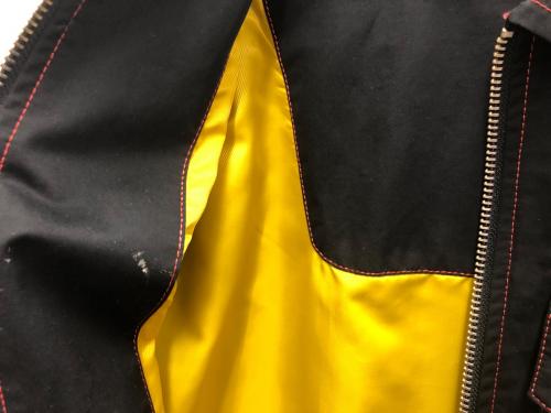 DIESEL（ディーゼル）DIESEL (ディーゼル) ジップジャケット ブラック×レッド サイズ:Sの古着・服飾アイテム