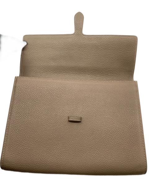 ACATE（アカーテ）ACATE (アカーテ) クラッチバッグ ベージュの古着・服飾アイテム