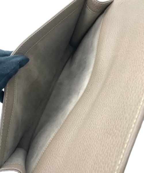 ACATE（アカーテ）ACATE (アカーテ) クラッチバッグ ベージュの古着・服飾アイテム