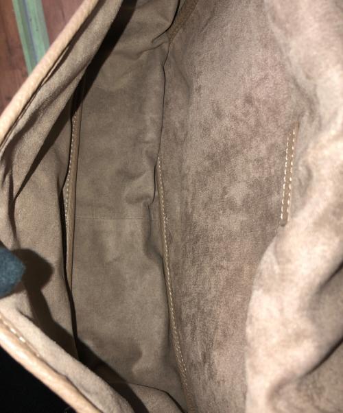 ACATE（アカーテ）ACATE (アカーテ) ポストマンバッグ ベージュの古着・服飾アイテム