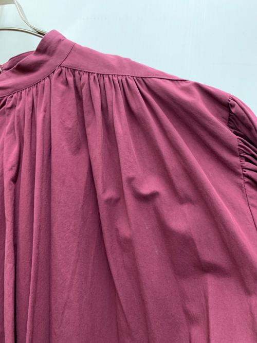 green label relaxing（グリーンレーベルリラクシング）green label relaxing (グリーンレーベルリラクシング) Tavii (タヴィ) ネックギャザーワンピース ボルドー サイズ:FREEの古着・服飾アイテム