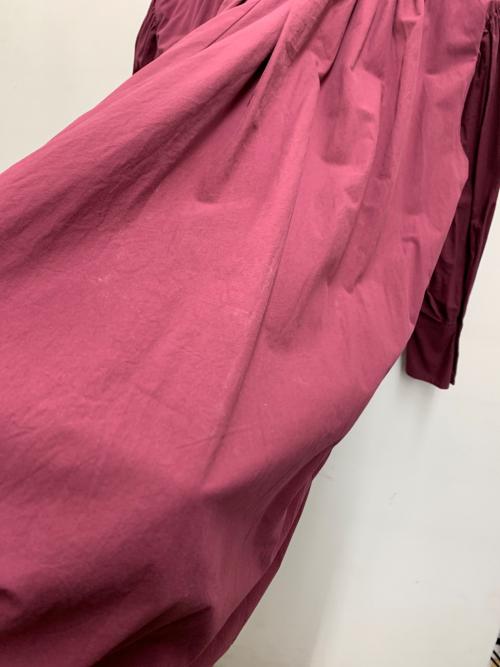 green label relaxing（グリーンレーベルリラクシング）green label relaxing (グリーンレーベルリラクシング) Tavii (タヴィ) ネックギャザーワンピース ボルドー サイズ:FREEの古着・服飾アイテム