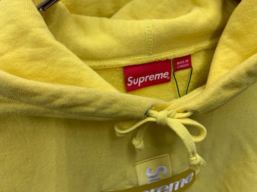 SUPREME（シュプリーム）Supreme (シュプリーム) パーカー イエロー サイズ:Lの古着・服飾アイテム