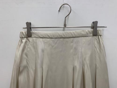 Spick and Span（スピックアンドスパン）Spick and Span (スピックアンドスパン) キュプラフィブリルフレアスカート ベージュ サイズ:38 未使用品の古着・服飾アイテム