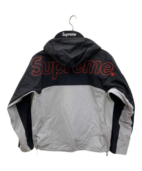 THE NORTH FACE（ザ ノース フェイス）THE NORTH FACE (ザ ノース フェイス) Supreme (シュプリーム) Taped Seam Shell Jacket グレー×ブラック サイズ:Mの古着・服飾アイテム