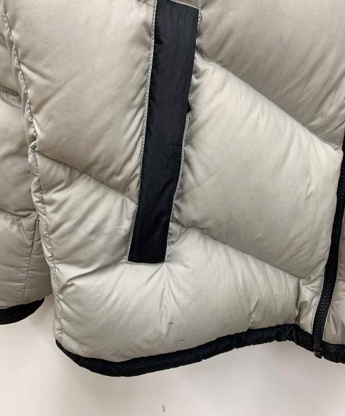 THE NORTH FACE（ザ ノース フェイス）THE NORTH FACE (ザ ノース フェイス) ダウンジャケット ライトグレー×ブラック サイズ:Mの古着・服飾アイテム