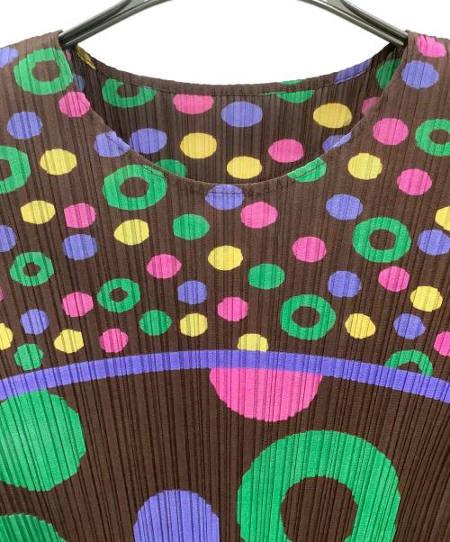 PLEATS PLEASE ISSEY MIYAKE（プリーツプリーズ イッセイミヤケ）PLEATS PLEASE ISSEY MIYAKE (プリーツプリーズ イッセイミヤケ) ■プリーツカットソー ブラウン サイズ:3の古着・服飾アイテム