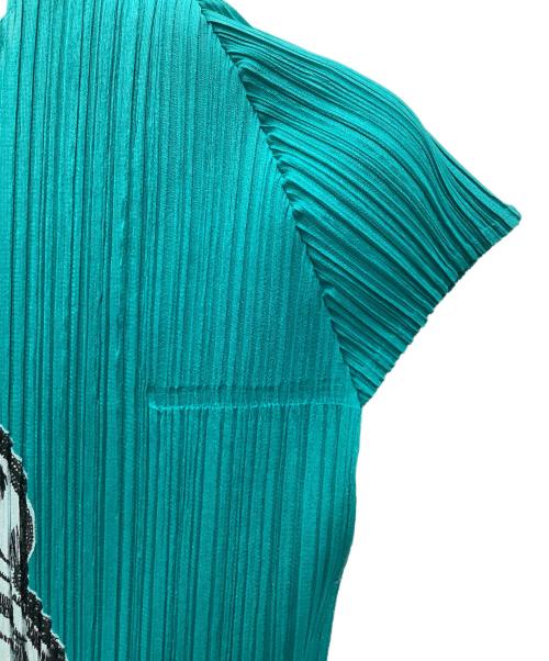 PLEATS PLEASE ISSEY MIYAKE（プリーツプリーズ イッセイミヤケ）PLEATS PLEASE ISSEY MIYAKE (プリーツプリーズ イッセイミヤケ) プリーツカットソー グリーン サイズ:3の古着・服飾アイテム