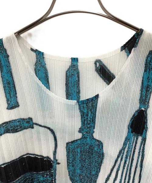 PLEATS PLEASE ISSEY MIYAKE（プリーツプリーズ イッセイミヤケ）PLEATS PLEASE ISSEY MIYAKE (プリーツプリーズ イッセイミヤケ) ノースリーブプリーツカットソー ホワイト×ブルー サイズ:3の古着・服飾アイテム