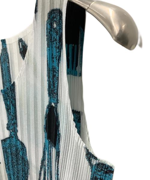 PLEATS PLEASE ISSEY MIYAKE（プリーツプリーズ イッセイミヤケ）PLEATS PLEASE ISSEY MIYAKE (プリーツプリーズ イッセイミヤケ) ノースリーブプリーツカットソー ホワイト×ブルー サイズ:3の古着・服飾アイテム