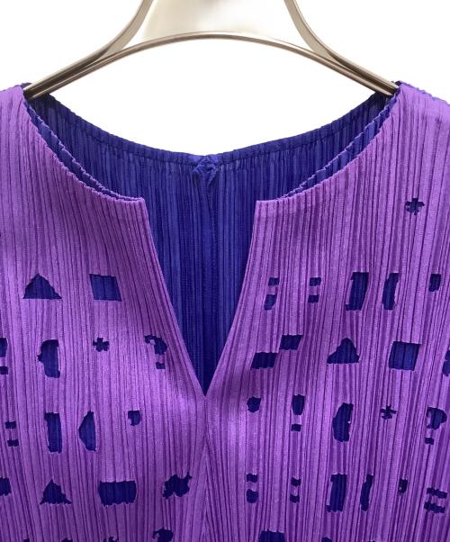 PLEATS PLEASE ISSEY MIYAKE（プリーツプリーズ イッセイミヤケ）PLEATS PLEASE ISSEY MIYAKE (プリーツプリーズ イッセイミヤケ) プリーツカットソー ネイビー×パープル サイズ:3の古着・服飾アイテム