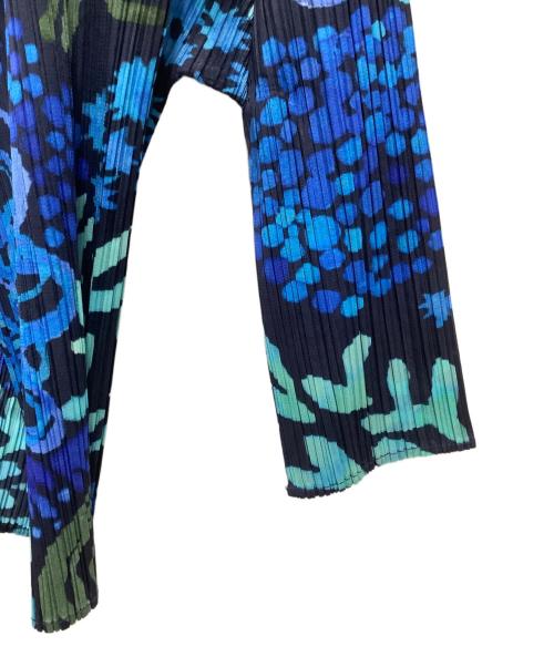 PLEATS PLEASE ISSEY MIYAKE（プリーツプリーズ イッセイミヤケ）PLEATS PLEASE ISSEY MIYAKE (プリーツプリーズ イッセイミヤケ) プリーツカーディガン ネイビー サイズ:4の古着・服飾アイテム