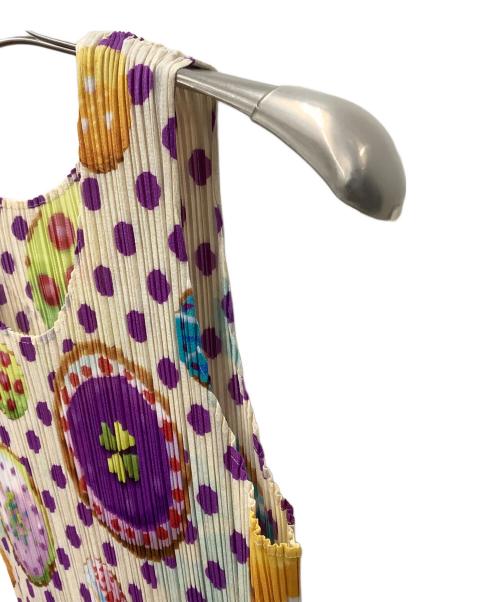 PLEATS PLEASE ISSEY MIYAKE（プリーツプリーズ イッセイミヤケ）PLEATS PLEASE ISSEY MIYAKE (プリーツプリーズ イッセイミヤケ) ■ノースリーブプリーツカットソー マルチカラー サイズ:3の古着・服飾アイテム