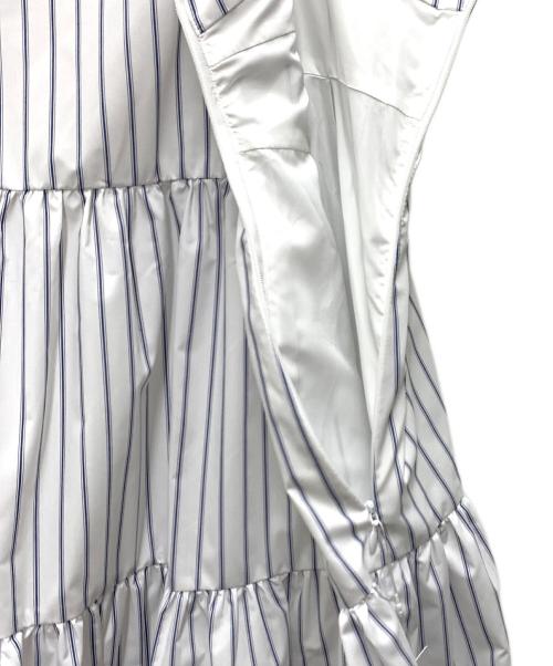 SHENERY（シーナリー）SHENERY (シーナリー) ストライプティアードキャミドレス ホワイト×ブルー サイズ:36 未使用品の古着・服飾アイテム