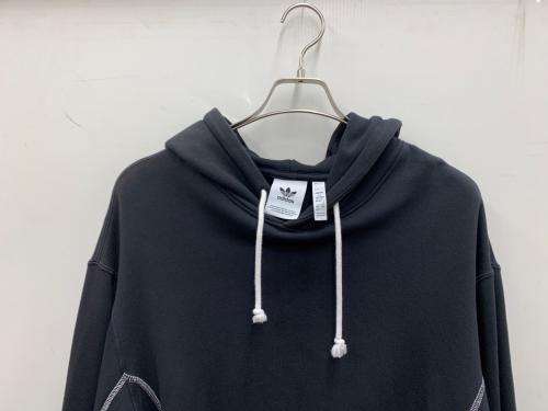 adidas（アディダス）adidas (アディダス) プルオーバーパーカー ブラック サイズ:XLの古着・服飾アイテム