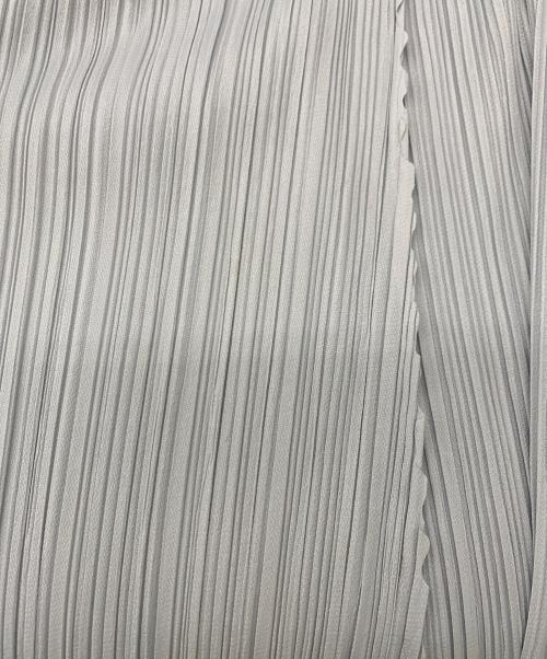 PLEATS PLEASE ISSEY MIYAKE（プリーツプリーズ イッセイミヤケ）PLEATS PLEASE ISSEY MIYAKE (プリーツプリーズ イッセイミヤケ) ■プリーツガウチョパンツ ライトグレー サイズ:1の古着・服飾アイテム