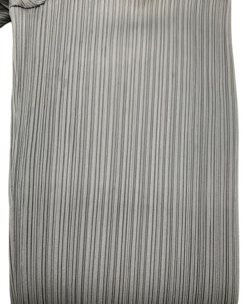 PLEATS PLEASE ISSEY MIYAKE（プリーツプリーズ イッセイミヤケ）PLEATS PLEASE ISSEY MIYAKE (プリーツプリーズ イッセイミヤケ) プリーツパンツ オリーブの古着・服飾アイテム